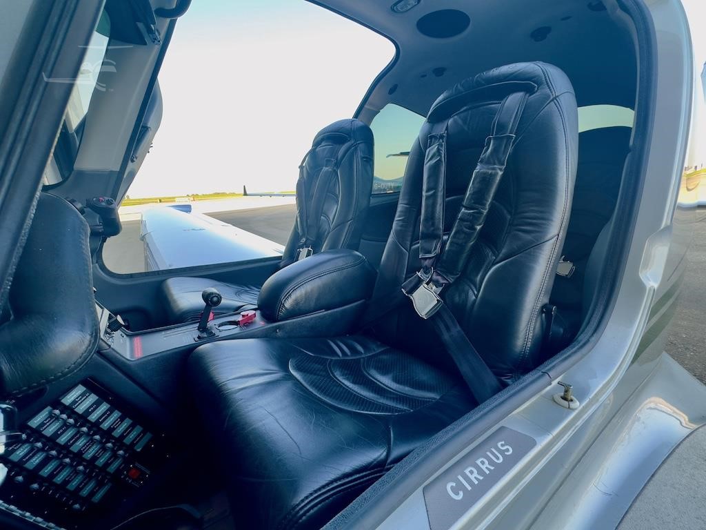 2007 Cirrus SR22 G3 12