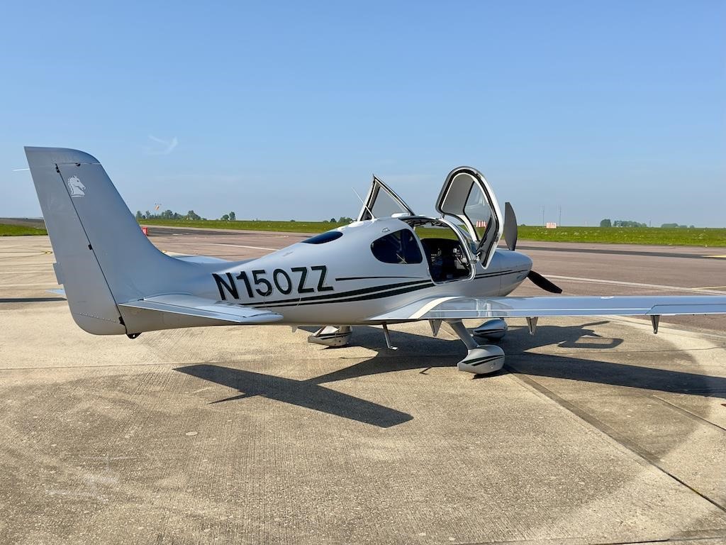 2007 Cirrus SR22 G3 6